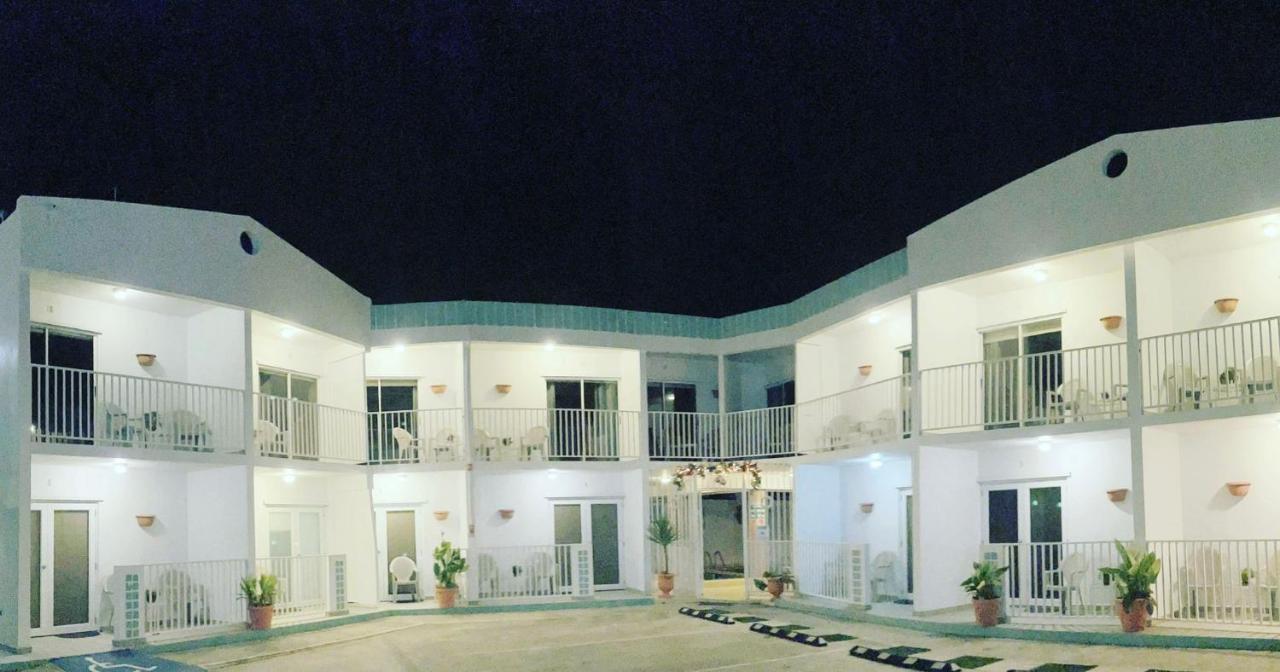 Nautilus By La Jamaca Hotels-Downtown La Parguera لاخاس المظهر الخارجي الصورة