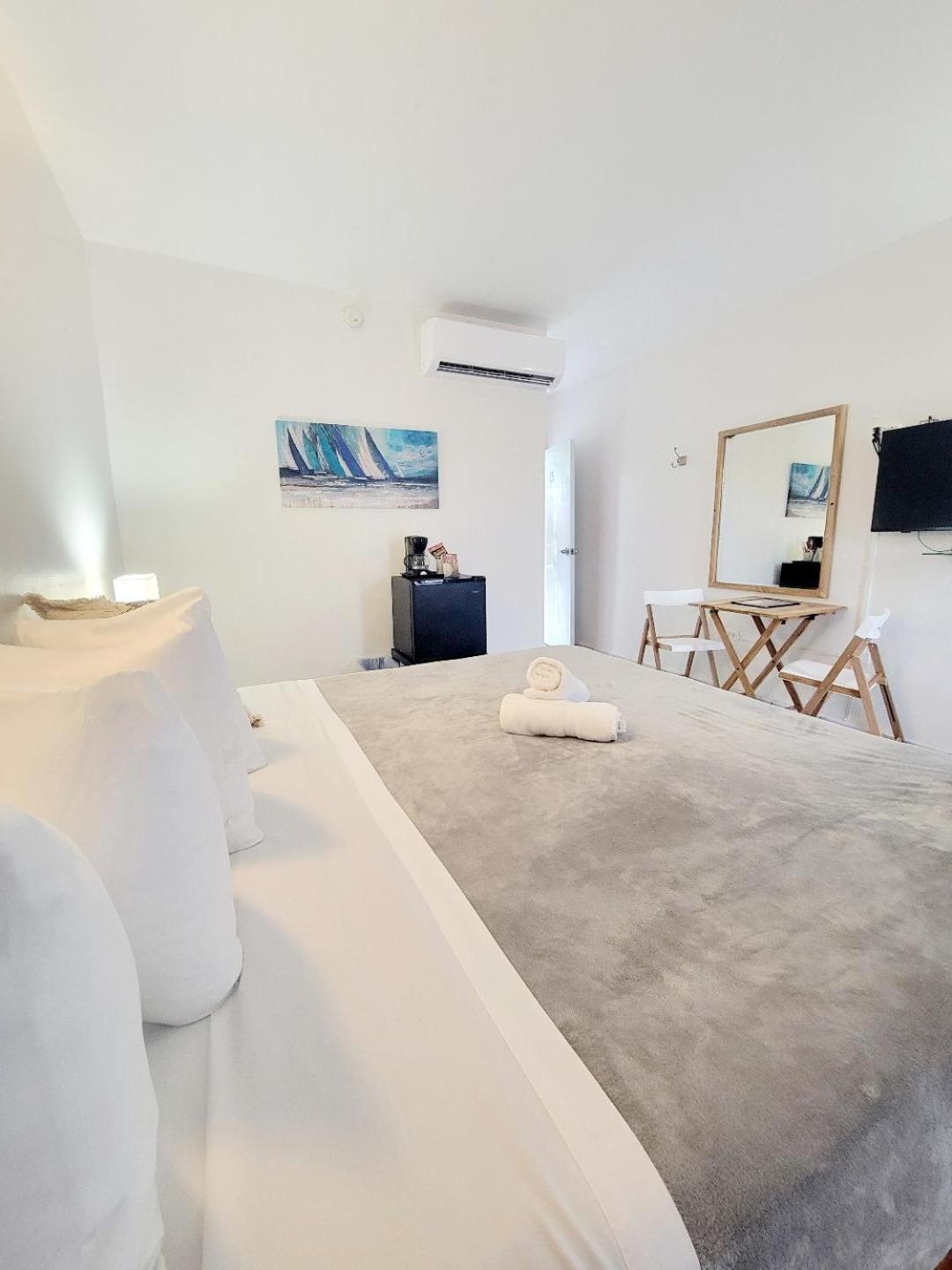Nautilus By La Jamaca Hotels-Downtown La Parguera لاخاس المظهر الخارجي الصورة