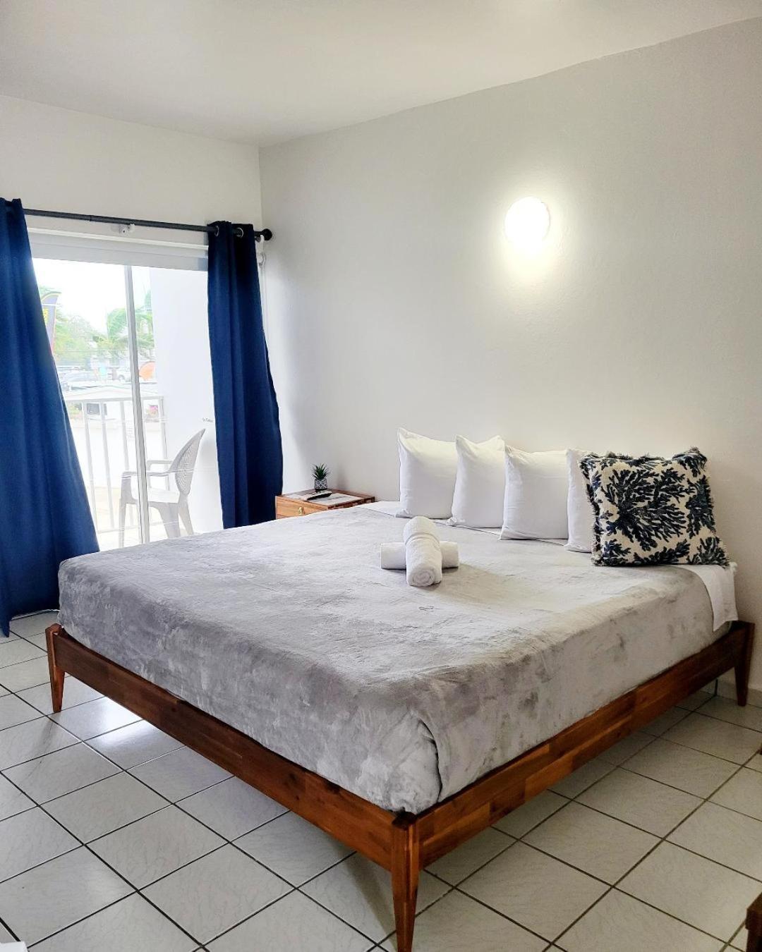 Nautilus By La Jamaca Hotels-Downtown La Parguera لاخاس المظهر الخارجي الصورة