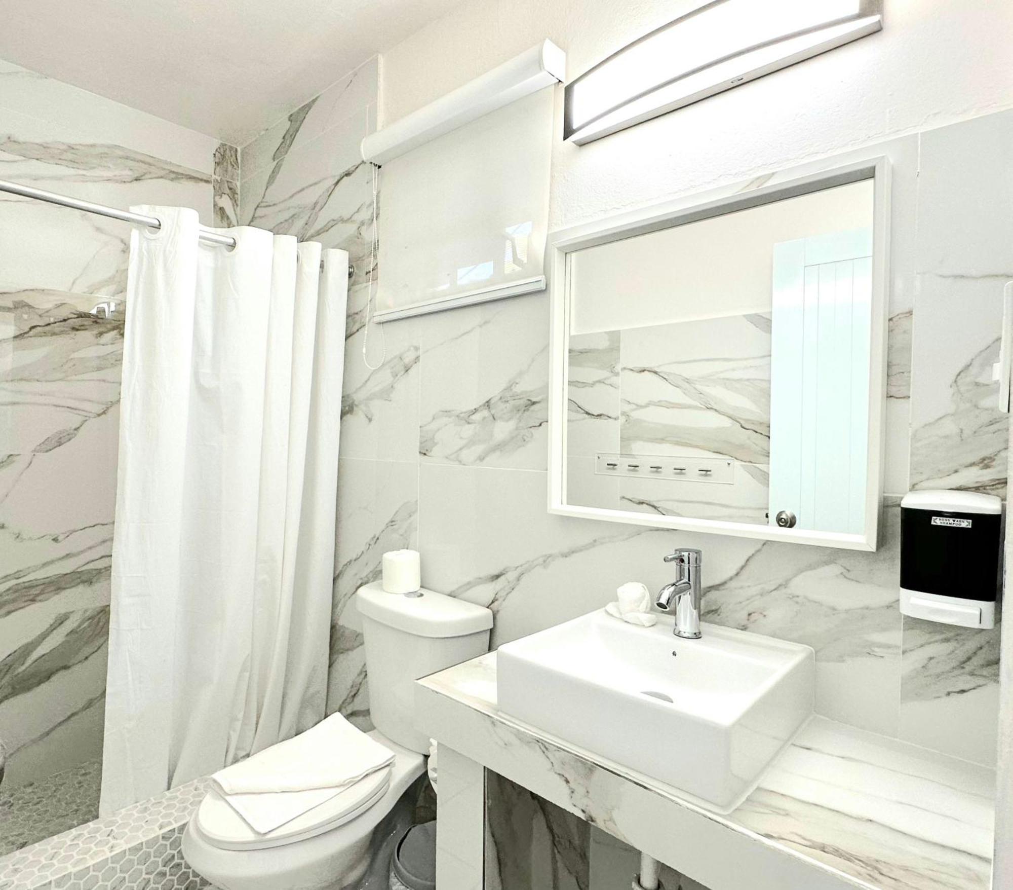 Nautilus By La Jamaca Hotels-Downtown La Parguera لاخاس المظهر الخارجي الصورة